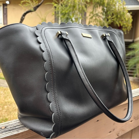🔥 SALE🔥💜HOST PICK💜Kate Spade Black Tote - EUC - Picture 2 of 13